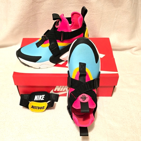 Nike Air Huarache City - Picture 3 of 6